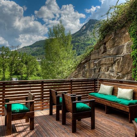 Apartahotel Tres Quinones Sallent de Gállego Zewnętrze zdjęcie