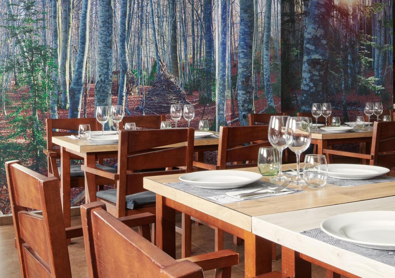 Apartahotel Tres Quinones Sallent de Gállego Zewnętrze zdjęcie