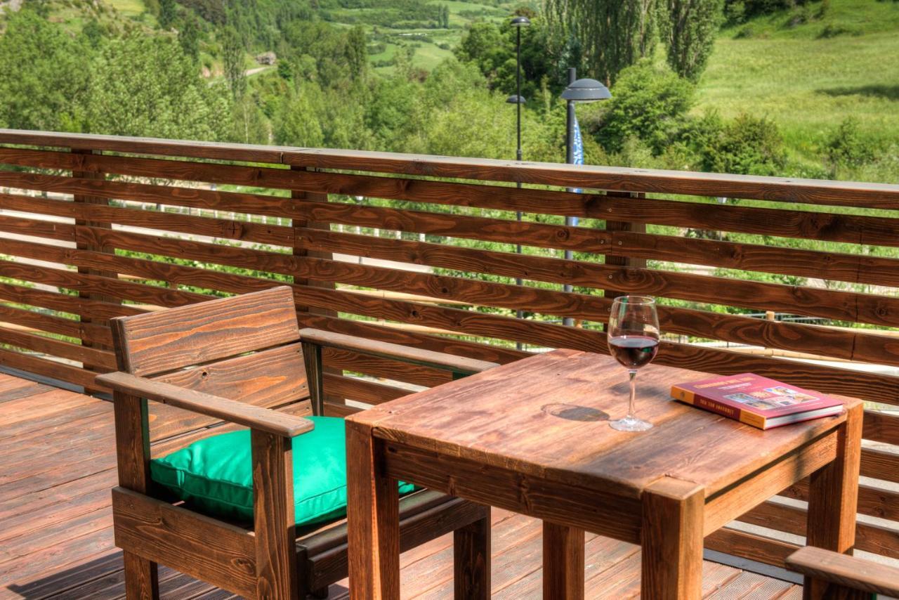 Apartahotel Tres Quinones Sallent de Gállego Zewnętrze zdjęcie